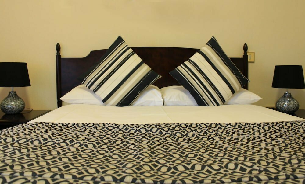 The Punchbowl Hotel