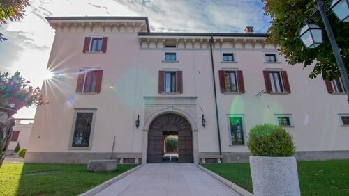 Castello Belvedere Apartments, Забронировать Апартаменты/квартира Дезенцано-дель-Гарда озеро Гарда