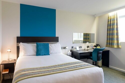 Cranfield Management Development Centre, Book Hotel Cranfield Bedfordshire