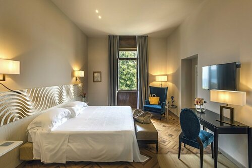 Hotel Laurin, Забронировать Отель Отели в центре Сала, в центре