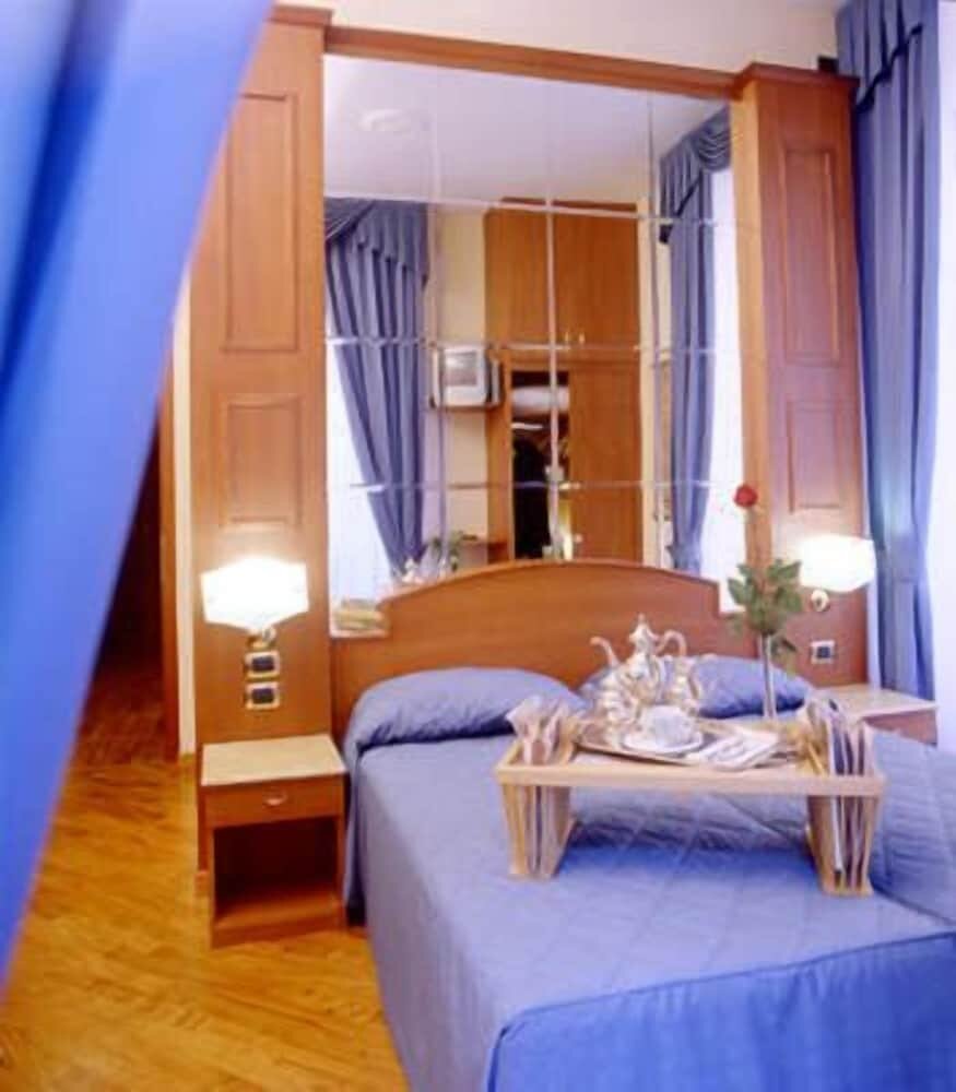 Manin Suites LT