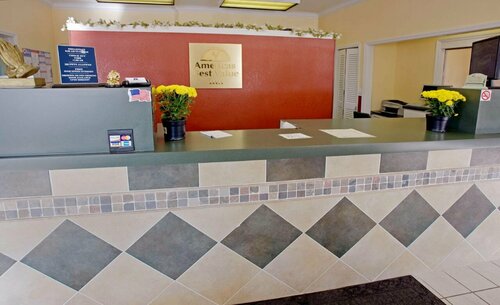 Americas Best Value Inn Huntsville, Забронировать Отель Хантсвилл штат Алабама, рядом с Dog Spot dog park