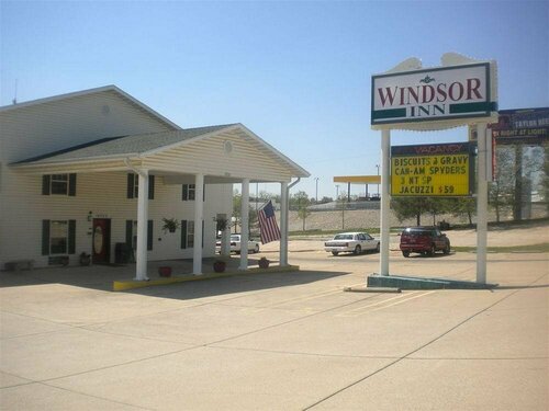 Windsor Inn Branson, Забронировать Отель Branson Theatre District Брэнсон, рядом с Cirque Montage