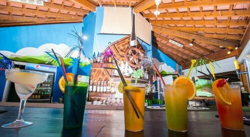 Adelais Bay Hotel, Rezerwuj Hotel Protaras Famagusta, w pobliżu Green Bay