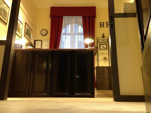 Hotel Fiorenza, Забронировать Отель Вокзал Термини , рядом с Витторио Эмануэле