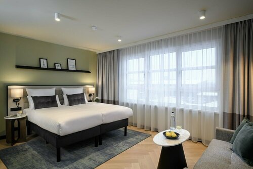 Leonardo Hotel Hamburg Altona, Book Hotel Hoteller i Hamborg med parkering, Parkering