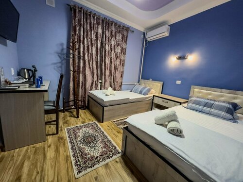 Orom, Varaa Hotelli Taškent Tashkent