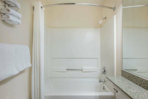 Knights Inn Allentown, Забронировать Отель Отели и гостиницы Аллентаун, рядом с Good Shepherd Hospital, Отель