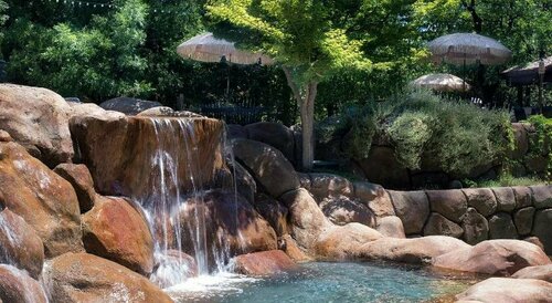 Lazy Z Resort, Забронировать Курортный отель Твейн-Гарт штат Калифорния