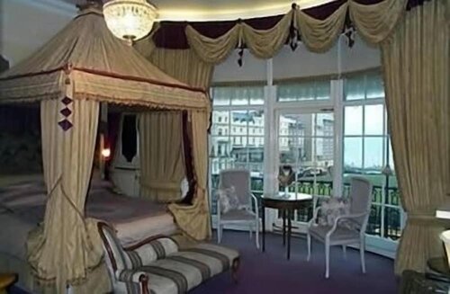 The Prince Regent Hotel, Varaa Hotelli Brighton Merseyside