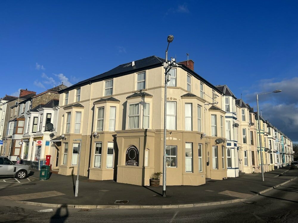 Victoria Guest Accommodation & Studio Apartments- Book Direct to Save