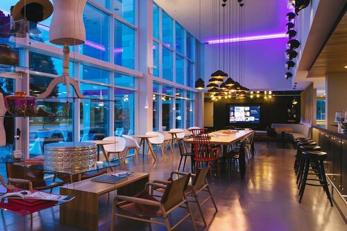 MOXY Munich Airport, Buchen Sie Hotel Oberding Oberbayern
