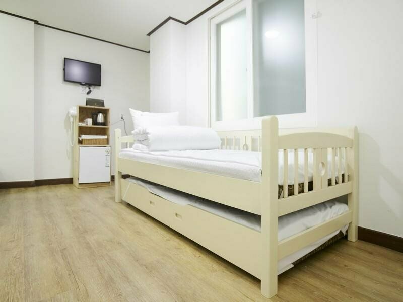 24 Guesthouse Sinchon Hongdae