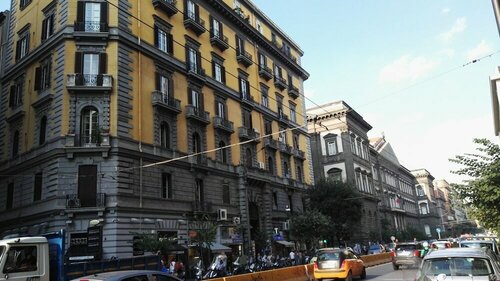 Be Italian Room Bovio 23, Забронировать Отель Неаполь Кампания, рядом с Palazzo del Banco di Napoli
