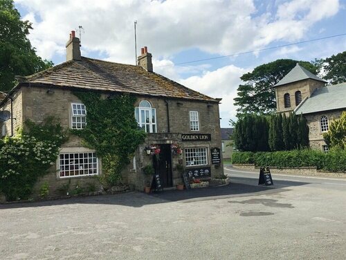 Old Coach House At The Golden Lion, Book Pension Hoteller i Cumbria med parkering, Parkering