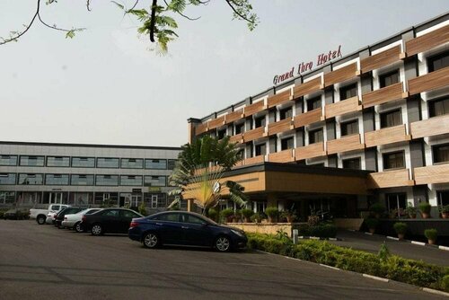 Grand Ibro Hotel, Reservar Hotel Hotéis em Wuse com estacionamento, Estacionamento