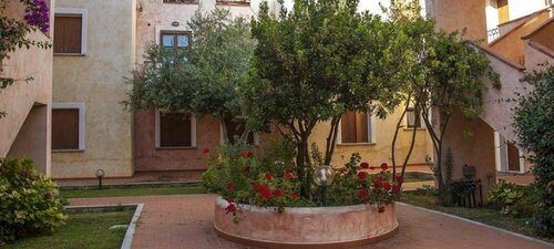 Residence La Marina, Забронировать Отель Отели Санта-Тереза-Галлура с бассейном, Бассейн