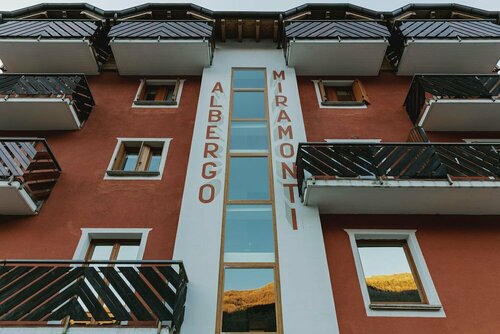 Albergo Miramonti, Забронировать Отель Отели Сондрио с завтраком, Завтраки