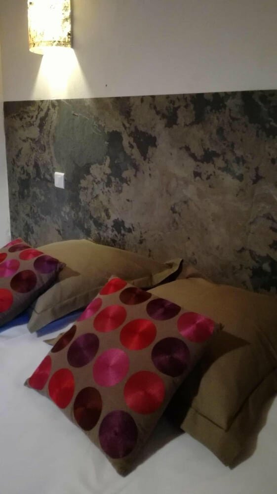 Rooms and guest table Margaridou