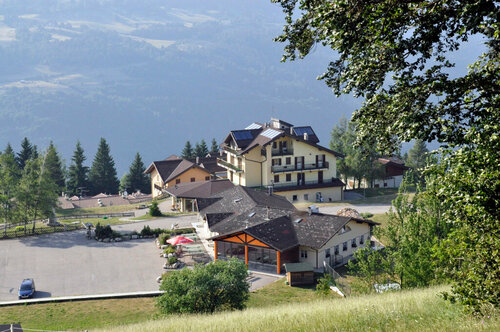 Hotel Residence Bellavista, Buchen Sie Aparthotel Brentonico Vallagarina