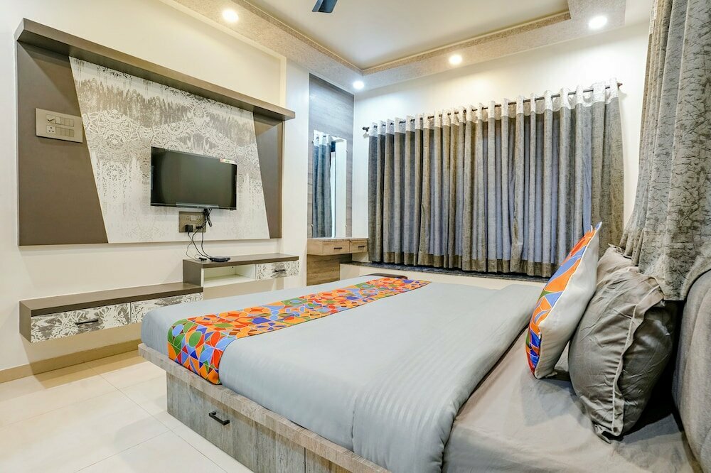 FabHotel Viva House - Talegaon