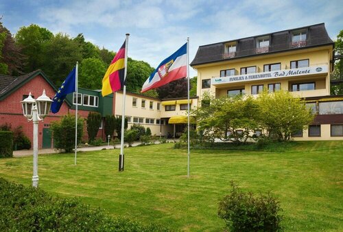 Familien und Ferien Hotel Bad Malente, Забронировать Отель Отели Holstein Switzerland с бассейном, Бассейн