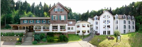 Hotel Waldhaus Lauenhain, Book Hotel Hotels in Garz with Parking, Parking