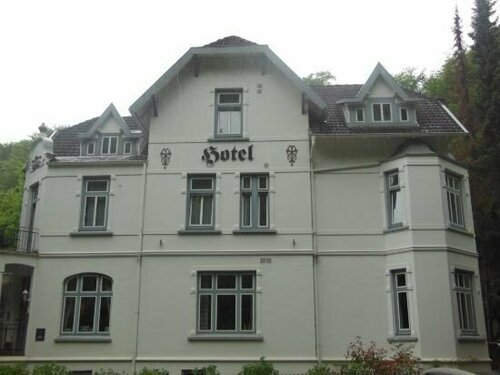 Hotel Villa im Steinbusch, Забронировать Отель Отели Тулы с парковкой, Парковка