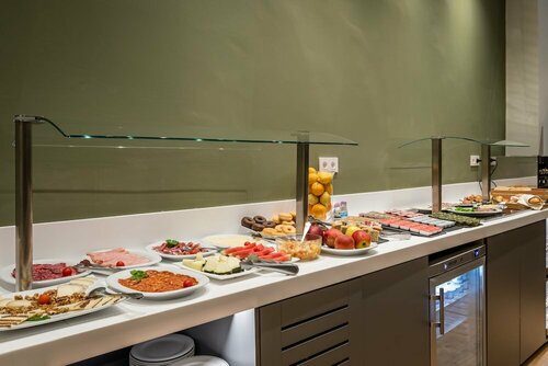 Hotel Don Jaime 54, Забронировать Отель Сарагоса Zaragoza Province, рядом с Церковь Санта-Марии Магдалены