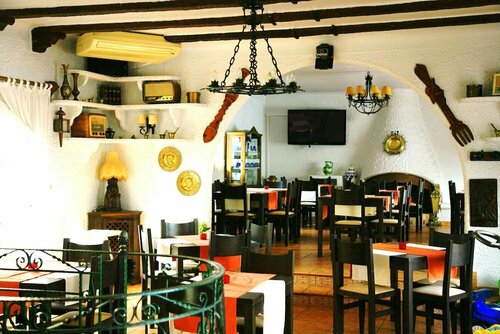 Villa Columbus Rooms and Restaurant, Забронировать Вилла Отели Пегуэра с питанием, Пансион