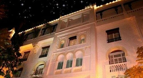 Hotel El-Djazair, Rezerwuj Hotel Hotele w Algier z Basenem, Basen