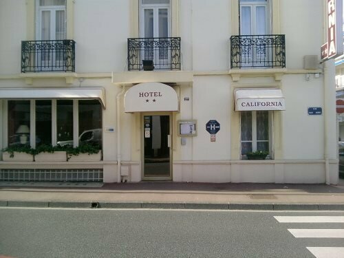 Hotel California, Забронировать Отель Виши Allier