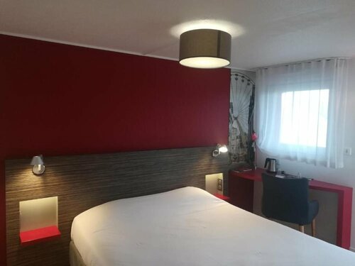 Premiere Classe Rouen Sud - Oissel, Book Hotel Hoteller i Upper Normandy med parkering, Parkering