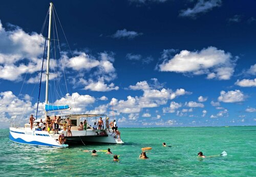 Friday Attitude, Rezervați Hotel Trou d'Eau Douce Mauritius East Coast