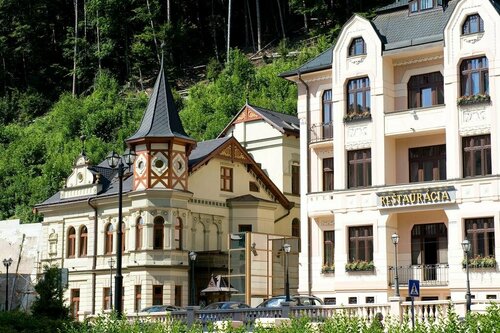 Hotel Most Slávy, Rezervovat Hotel Trencianske Teplice Trenčiansky kraj