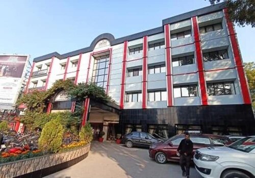 Grand Continental Hotel, Забронировать Отель Аллахабад штат Уттар-Прадеш
