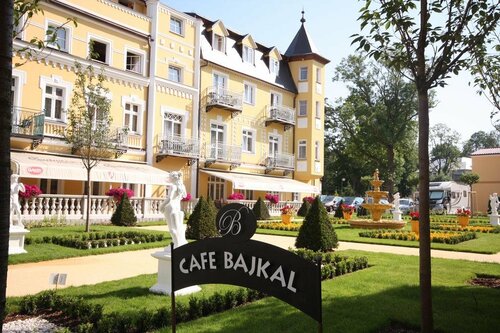 Hotel Bajkal, Забронировать Отель Франтишковы-Лазне Рудные горы, рядом с Городской музей Франтишкови-Лазне