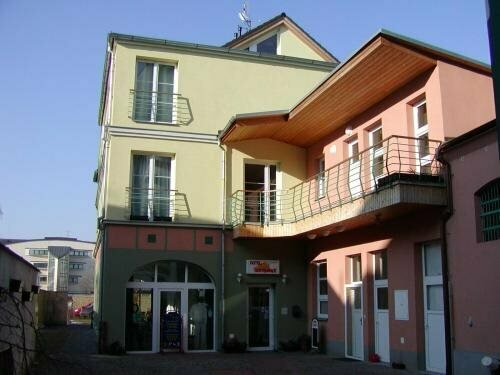 Hotel Filip, Забронировать Отель СПА-отели Ческе-Будеёвице, рядом с Cermak House, SPA-услуги