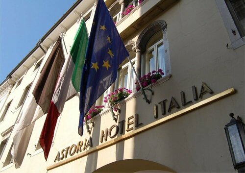 Astoria Hotel Italia, Reserva ahora Hotel Hoteles en Udine con aparcamiento, Aparcamiento