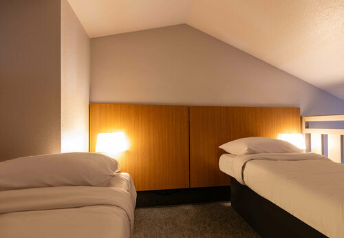 B&B HOTEL Grenoble Université 1, Book Bed and Breakfast Hoteller i Rhône-Alps med parkering, Parkering