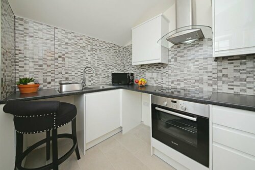 Imperial Guest House, Book Pension Hounslow Middlesex