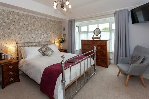 Avalon House B&B, Забронировать Отель «постель и завтрак» Отели в центре Линдхерст, в центре