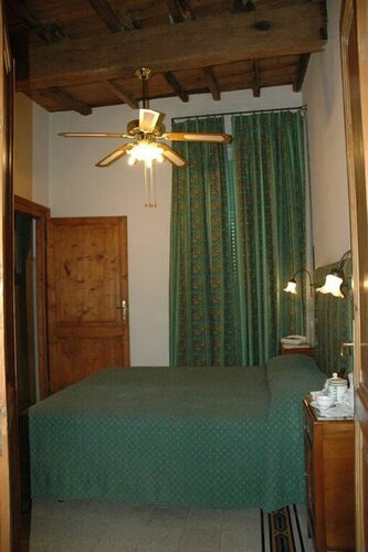 Lady D Bed&Breakfast, Book Hotel Hotels in Rome with Parking, Parking