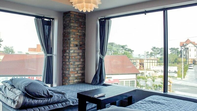 illuso Guest House - Hostel