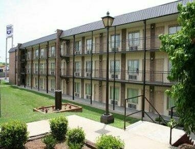 Knights Inn Nashville, Забронировать Мини-отель Отели Теннесси с бассейном, Бассейн