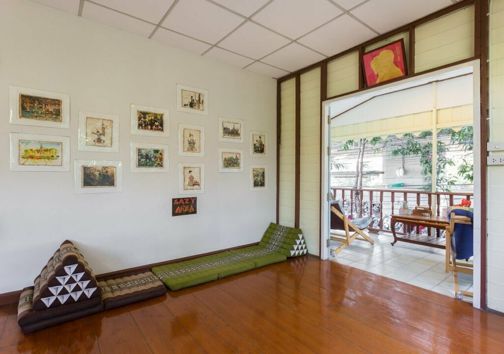 Nang Ta Yon At Ban Thap Chang Hostel