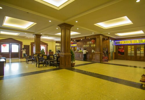 Golden Sea Hotel & Casino, Забронировать Отель Отели Сиануквиль с завтраком, рядом с Bus Station, Завтраки
