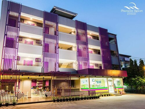 Phuvaree Resort, Забронировать Курортный отель Бизнес-отели Патонг-Бич, рядом с OTOP Market, 4* 5*