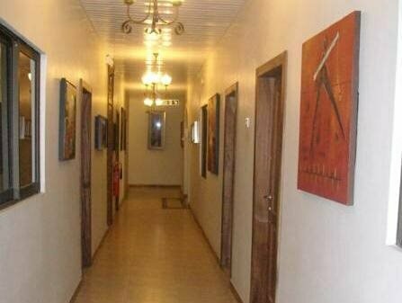 Rayporsh Hotel, Забронировать Отель Отели Аккры с парковкой, рядом с Wheel Story House, Парковка