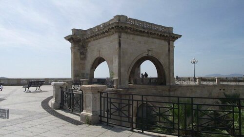 Cagliari Castello Affittacamere, Забронировать Отель Кастелло Кальяри, рядом с Базилика Св. Сатурнино